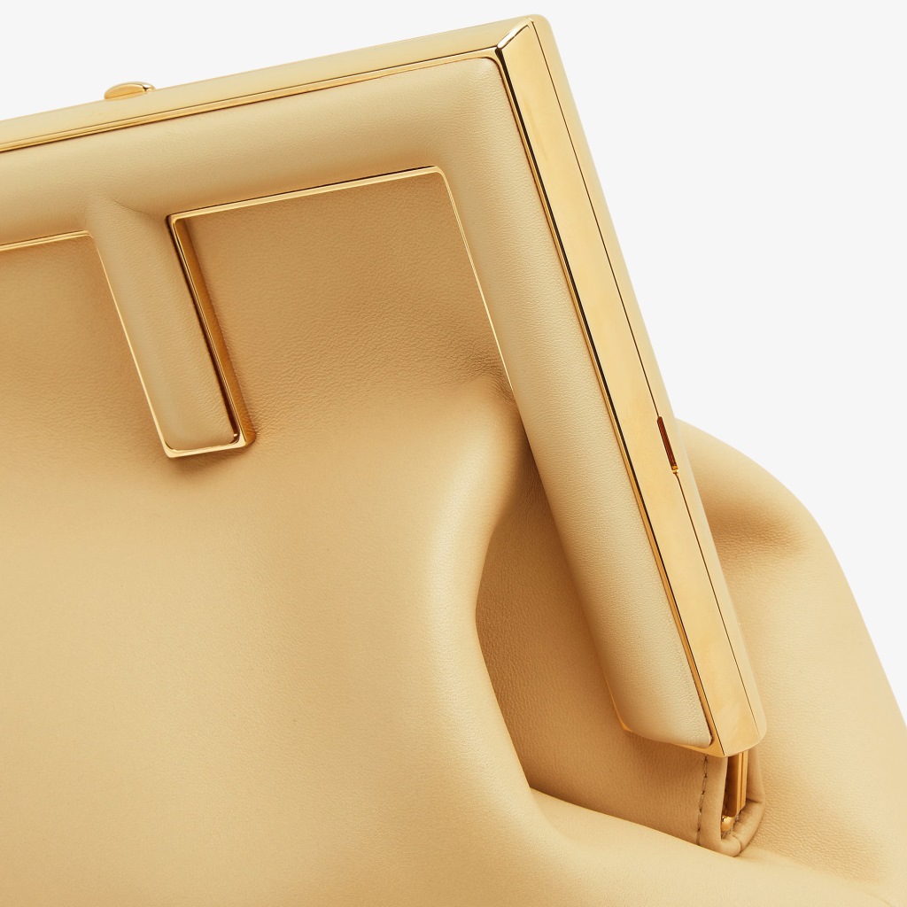 SKU01610-8710.jpg