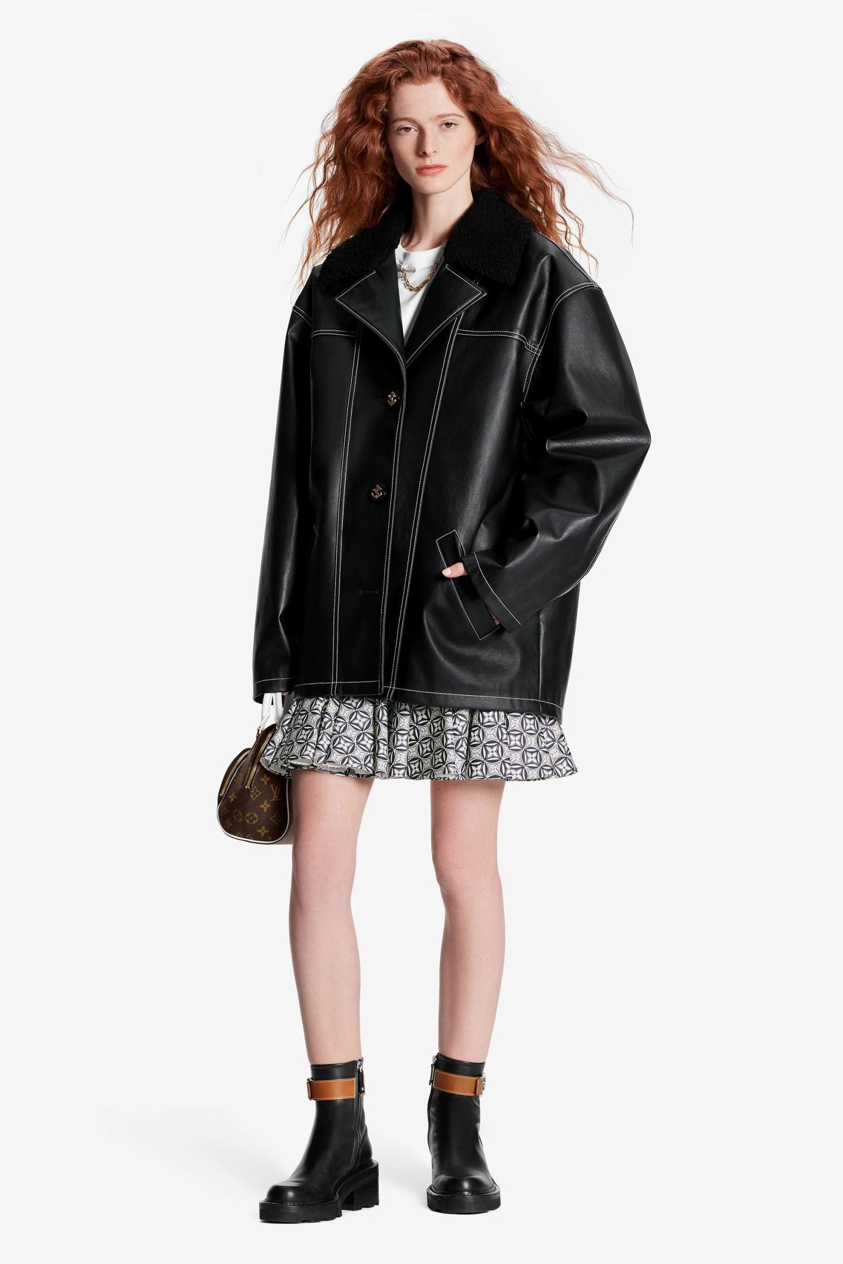 路易威登-Women_LVSilhouette_FW22_LOOK23_VISUAL4-scaled-1.jpg