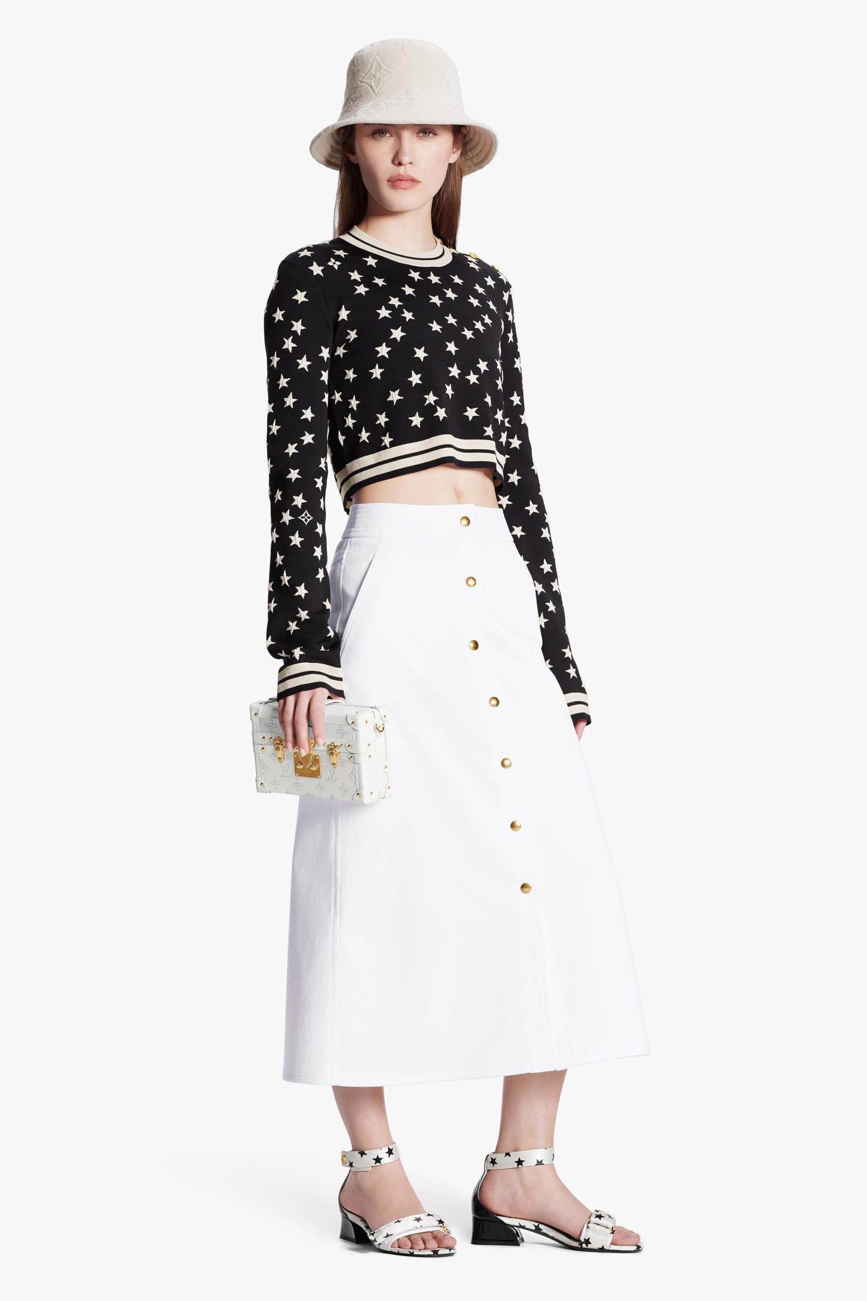 路易威登-Women_LVStardust_FW22_LOOK05_VISUAL4-scaled-1.jpg
