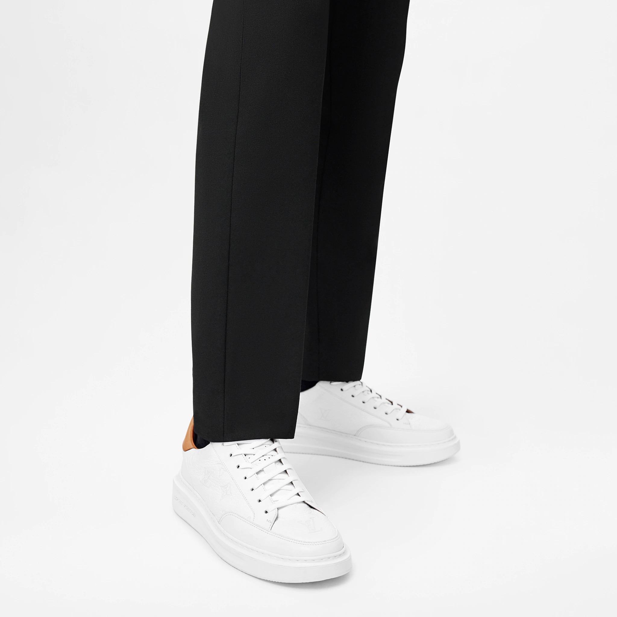 路易威登-beverly-hills-运动鞋-鞋履系列-BLDU1PGC01_PM1_Worn-view.jpg