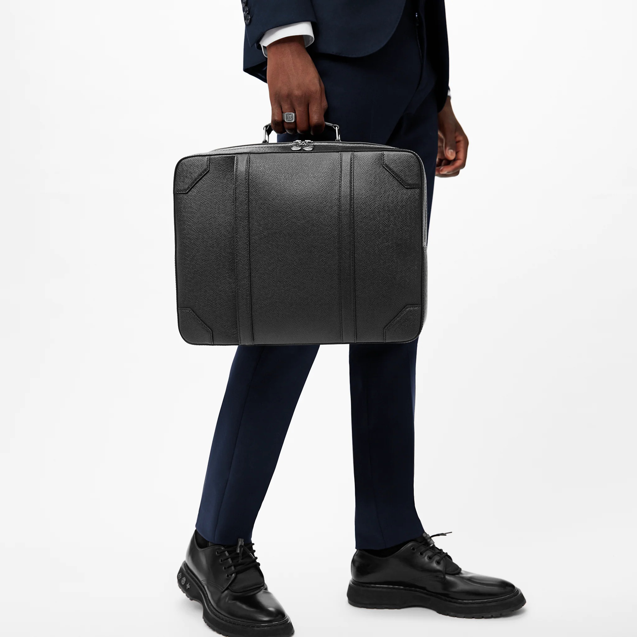 路易威登-briefcase-双肩包-taiga-时尚包袋-M30769_PM1_Other-view4.jpg