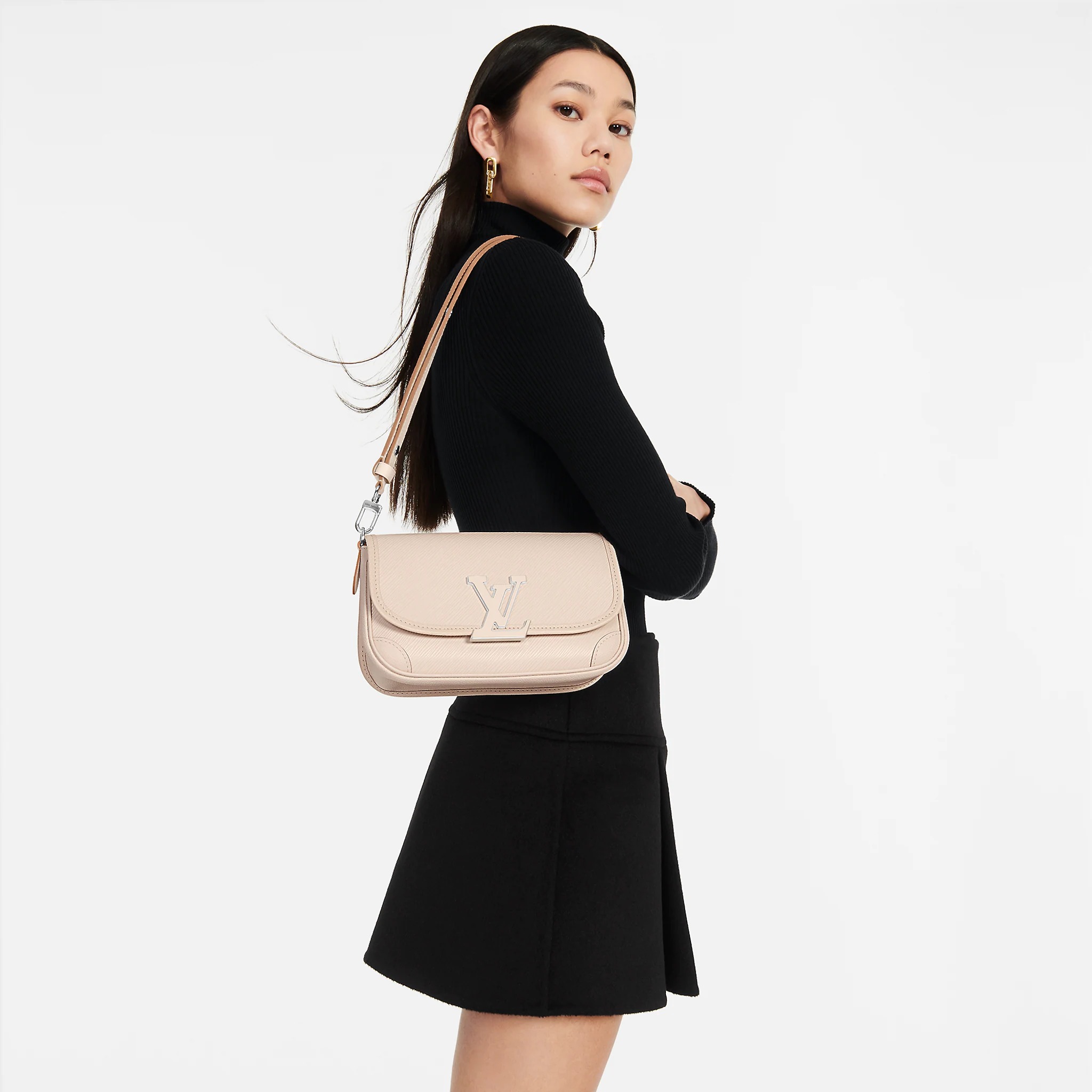 路易威登-buci-手袋-epi-时尚手袋-M59457_PM1_Worn-view.jpg