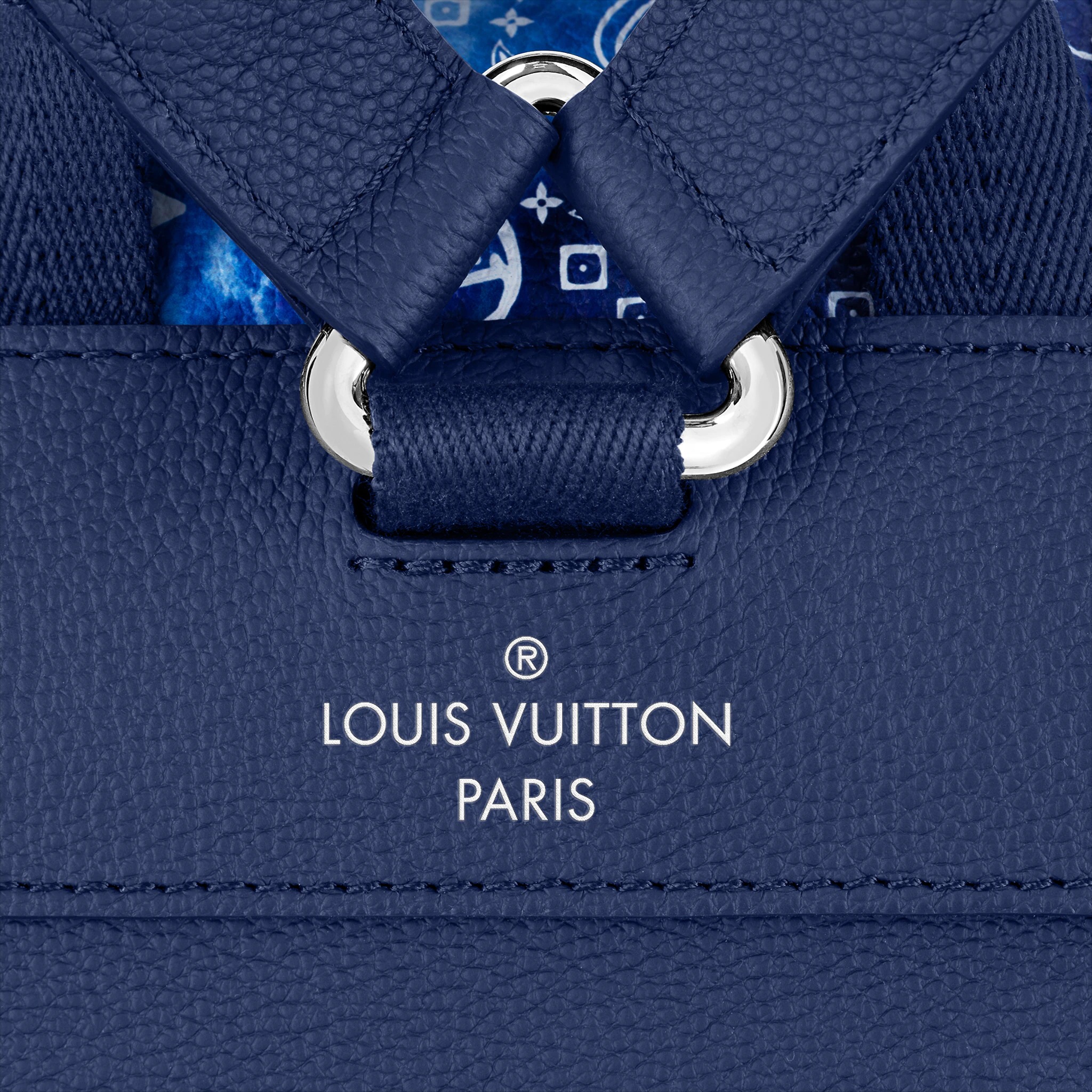 路易威登-christopher-小号双肩包-other-leathers-时尚包袋-M20554_PM1_Detail-view.jpg