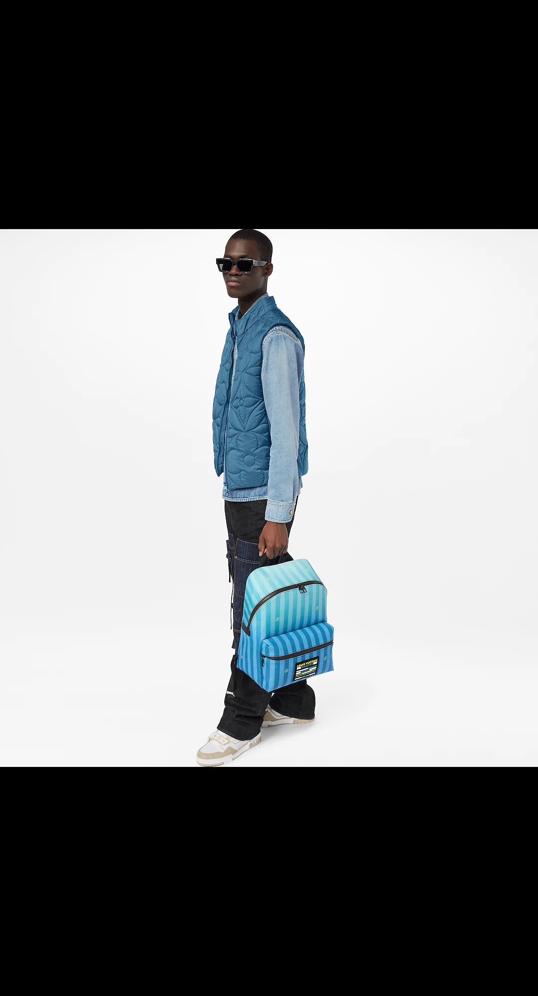 路易威登-discovery-双肩包-damier-other-时尚包袋-M59913_PM1_Cropped-worn-view.jpg