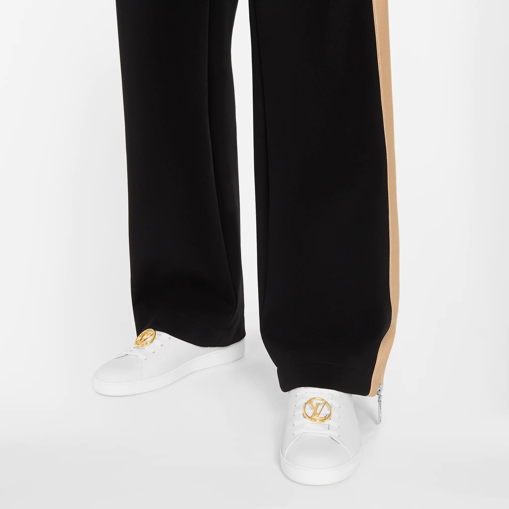 路易威登-frontrow-运动鞋-鞋履系列-AD2U4APC01_PM1_Worn-view.jpg