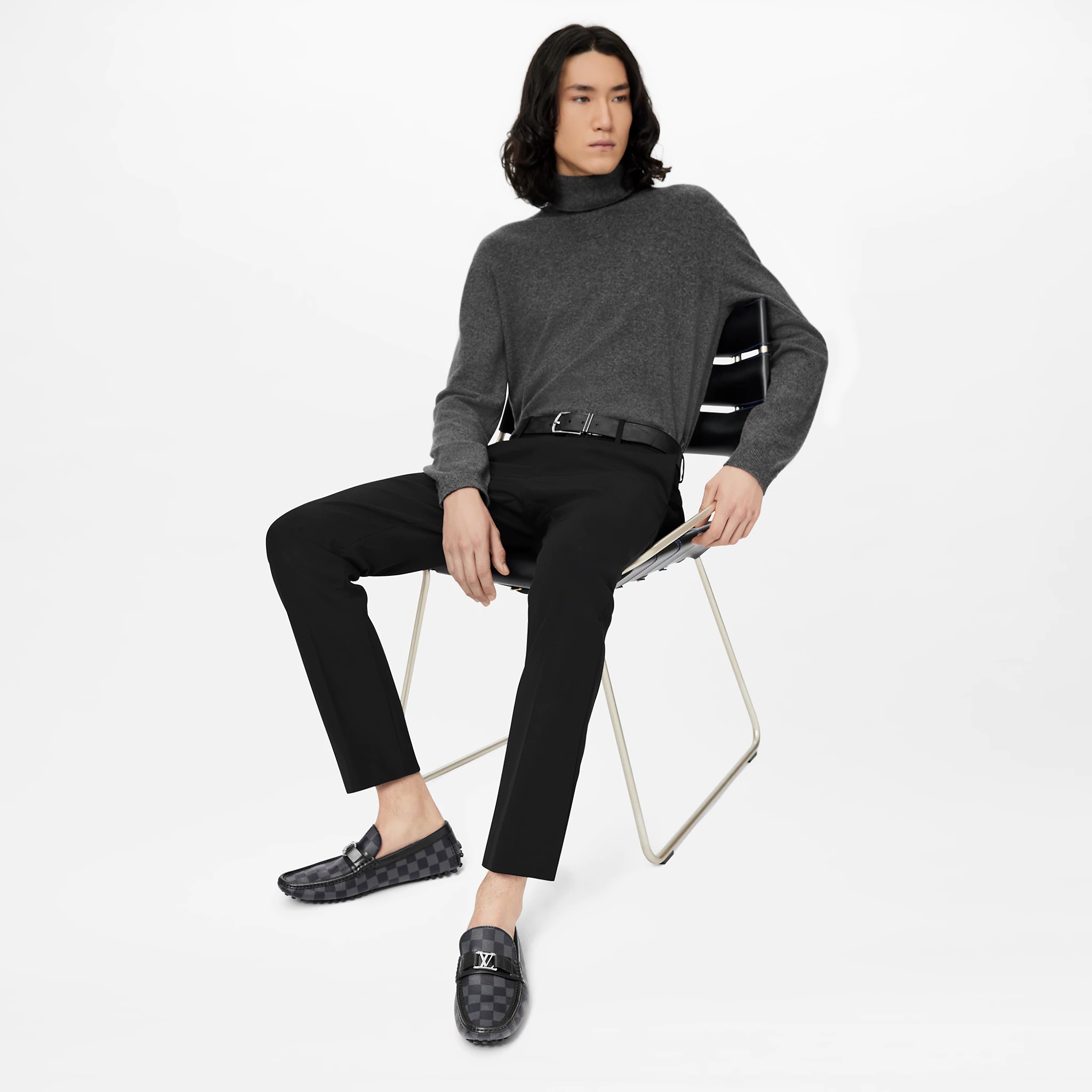 路易威登-hockenheim-莫卡辛鞋-damier-graphite-鞋履系列-BG3L1MDMGR_PM1_Worn-view.jpg