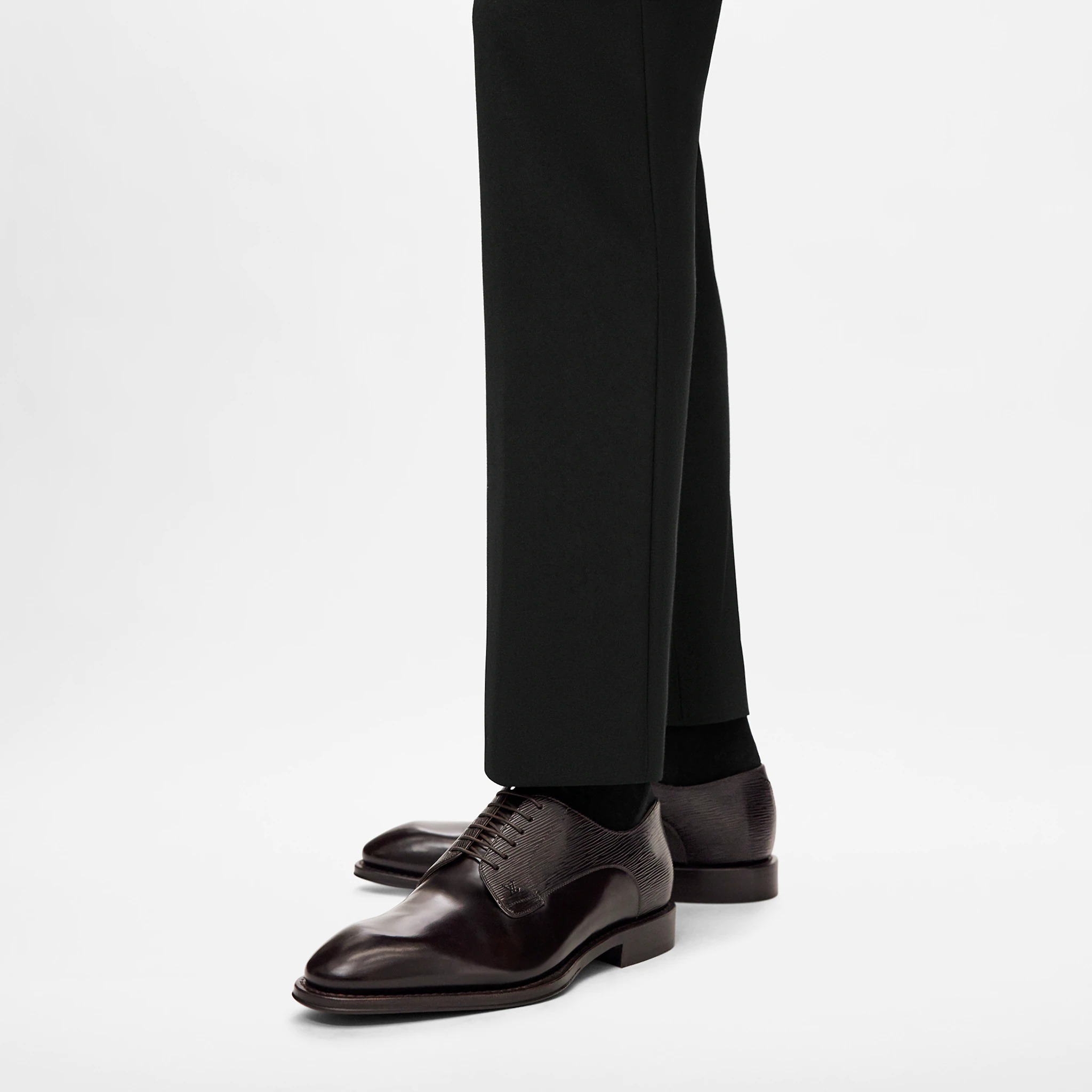 路易威登-kensington-系带鞋-鞋履系列-BLKA1XEC30_PM1_Worn-view.jpg