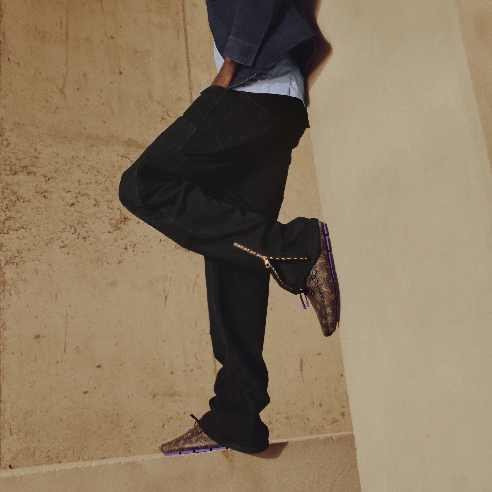 路易威登-lv-driver-莫卡辛鞋-鞋履系列-BNLL1MGCEB_PM1_Worn-view.jpg