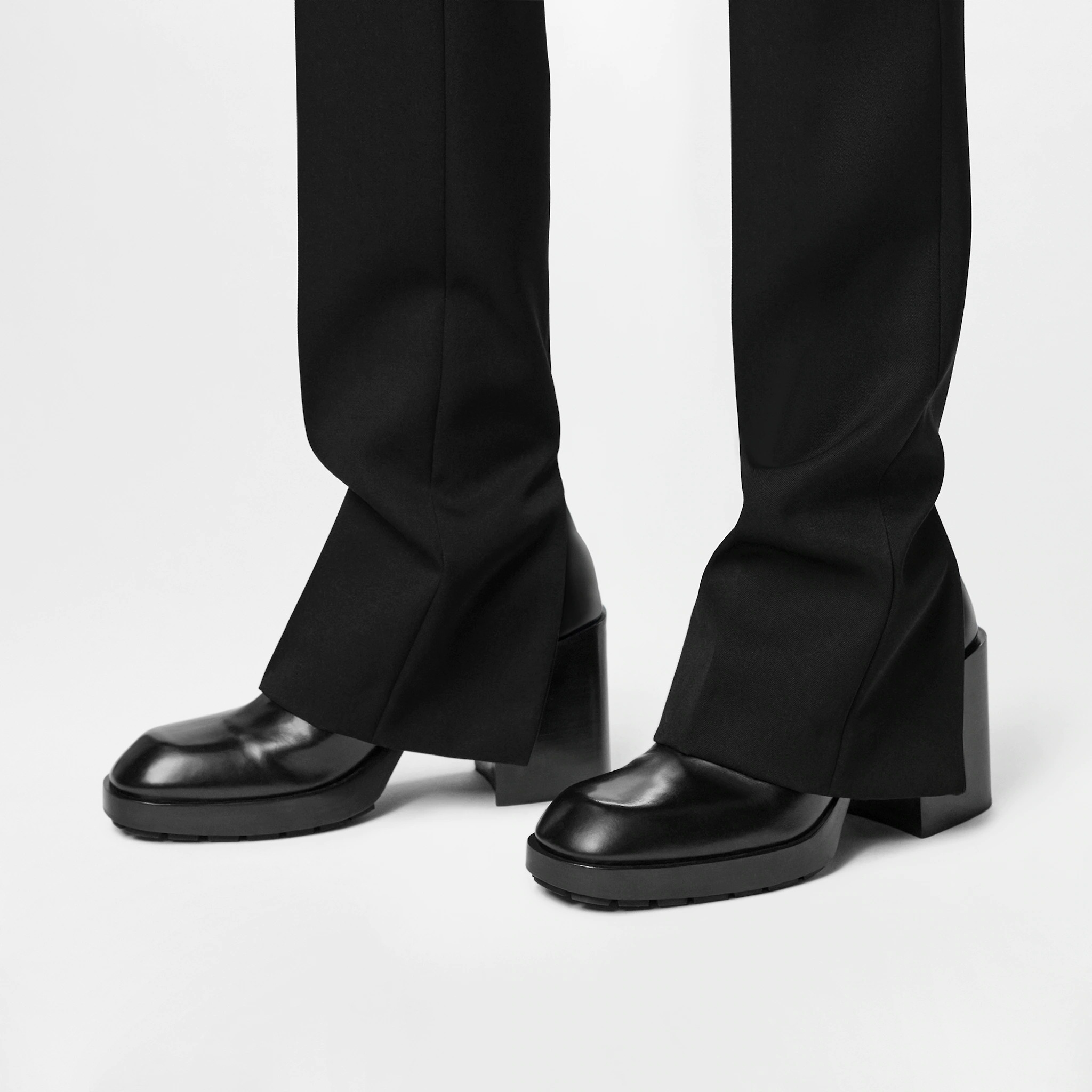 路易威登-lv-midnight-及踝靴-鞋履系列-BNMQ1TPC02_PM1_Worn-view.jpg