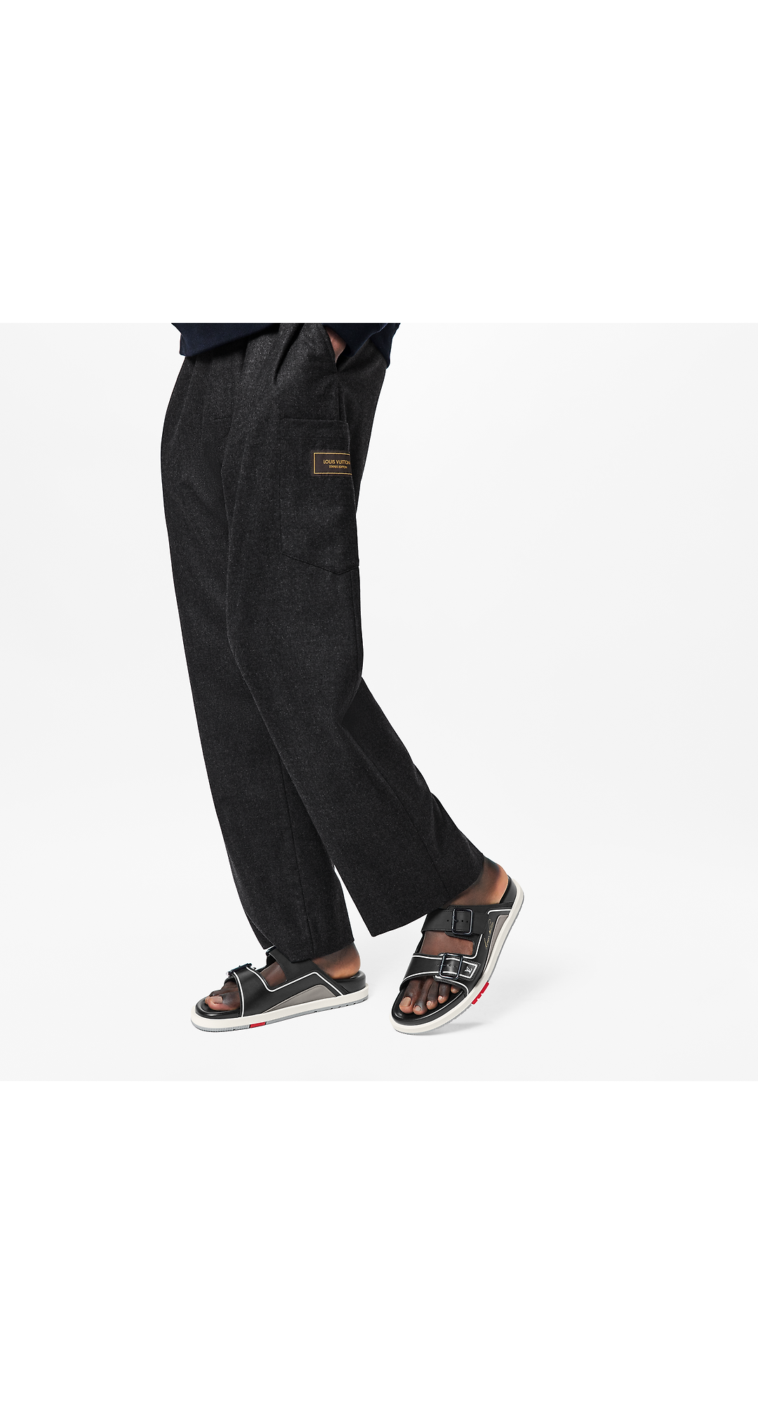 路易威登-lv-trainer-凉拖-鞋履系列-BM9H1PMI02_PM1_Ambiance-view.png