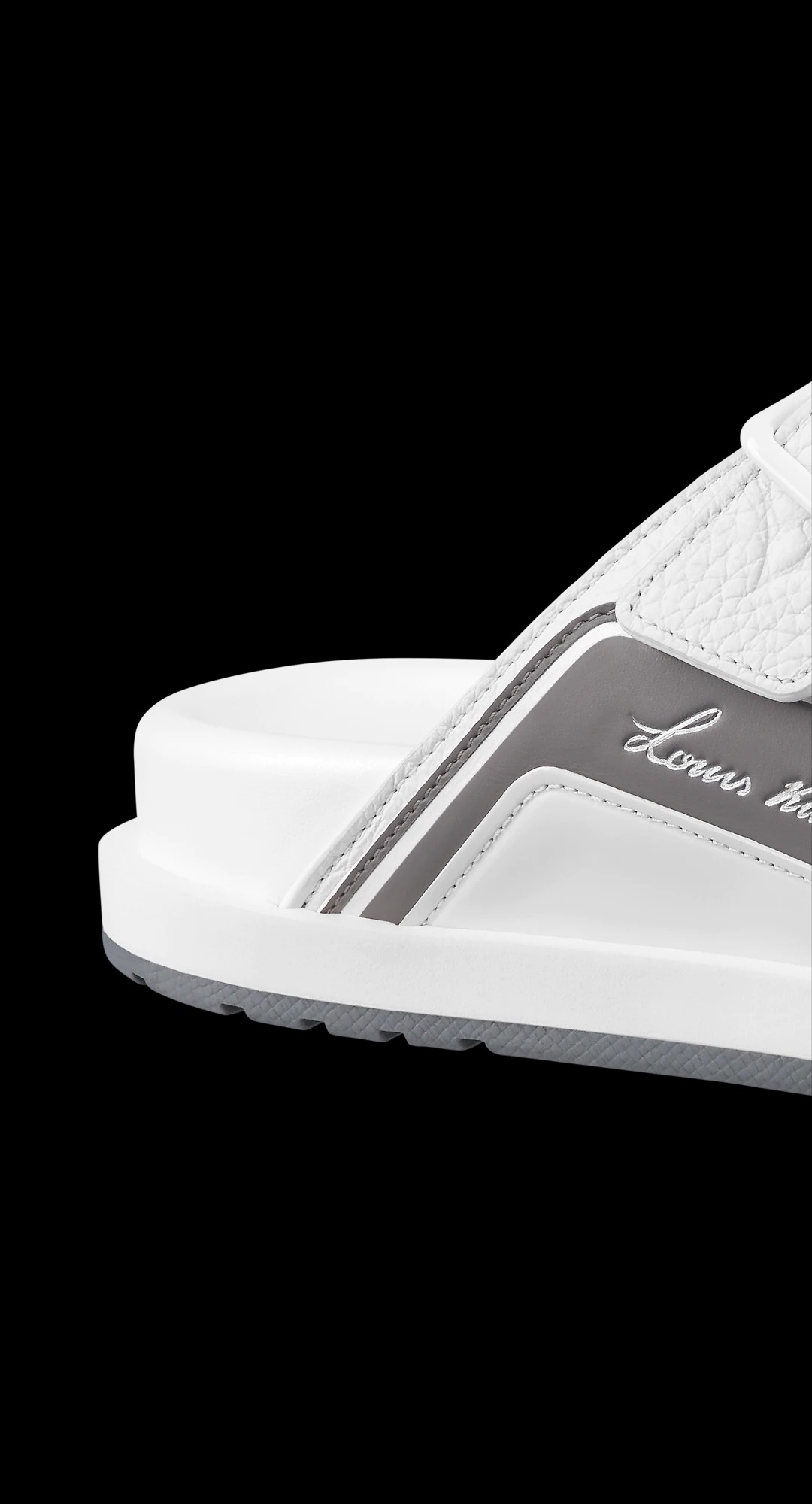 路易威登-lv-trainer-凉拖-鞋履系列-BM9H2PMI04_PM1_Closeup-view.jpg