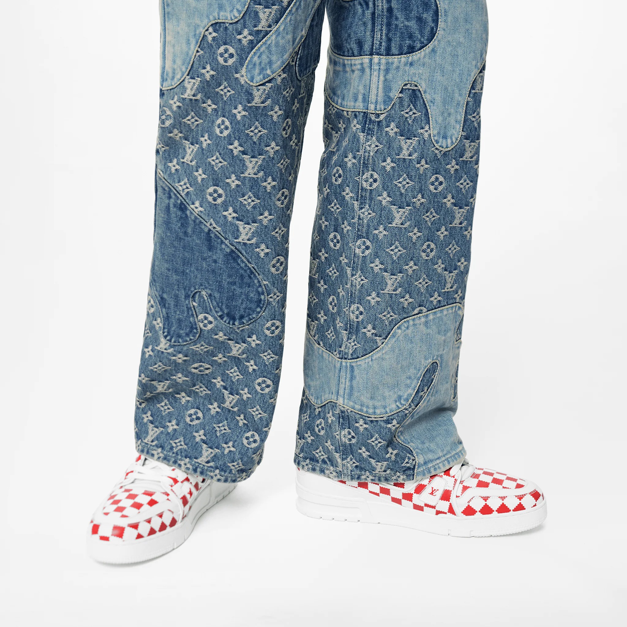 路易威登-lv-trainer-运动鞋-鞋履系列-BM9U1PPC10_PM1_Worn-view.jpg