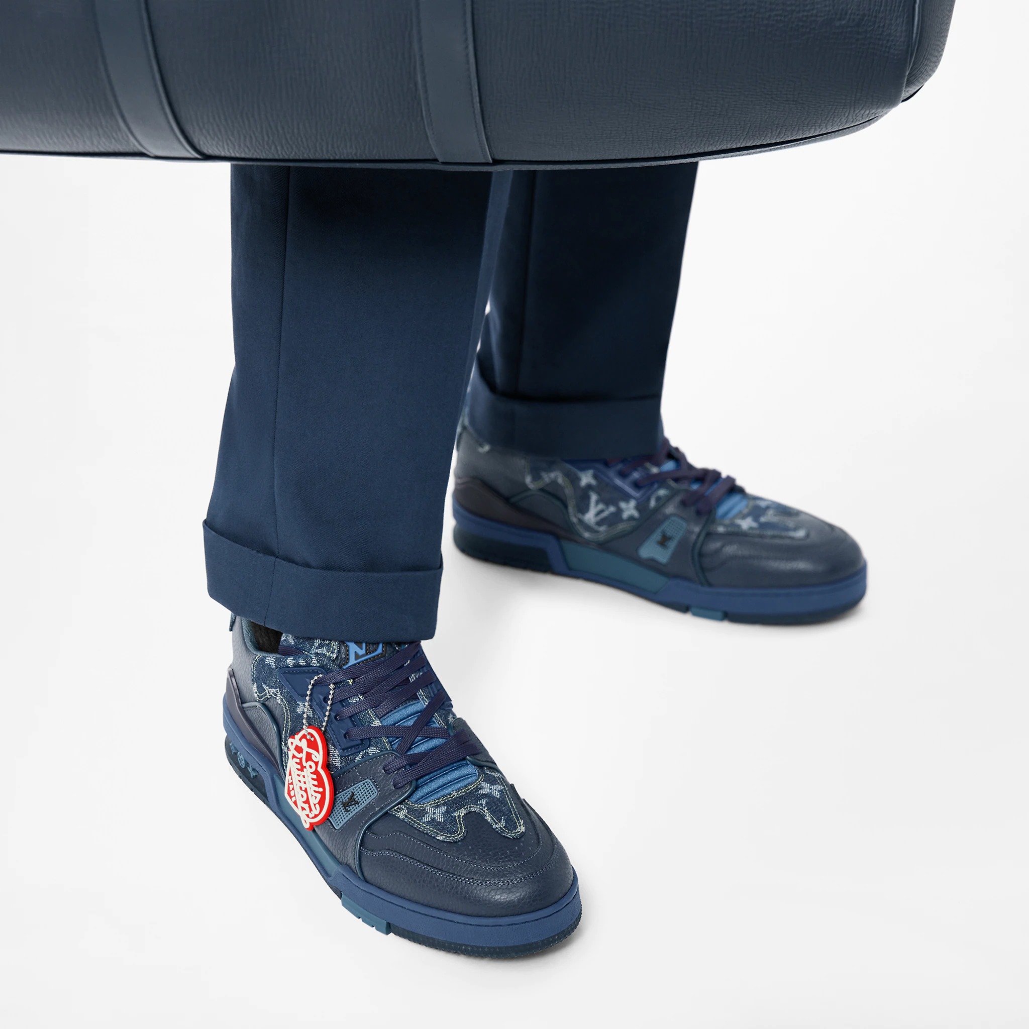 路易威登-lv-trainer-运动鞋-鞋履系列-BM9U3PDN20_PM1_Worn-view.jpg
