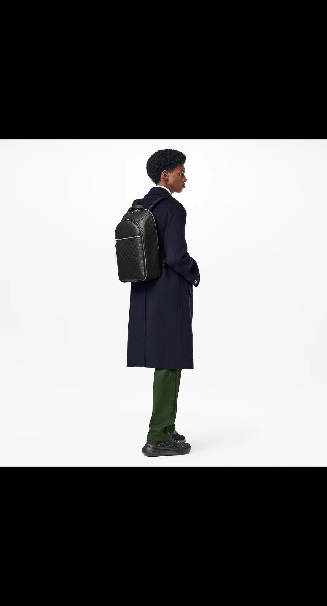 路易威登-michael-nv2-双肩包-damier-infini-时尚包袋-N45287_PM1_Ambiance-view.jpg