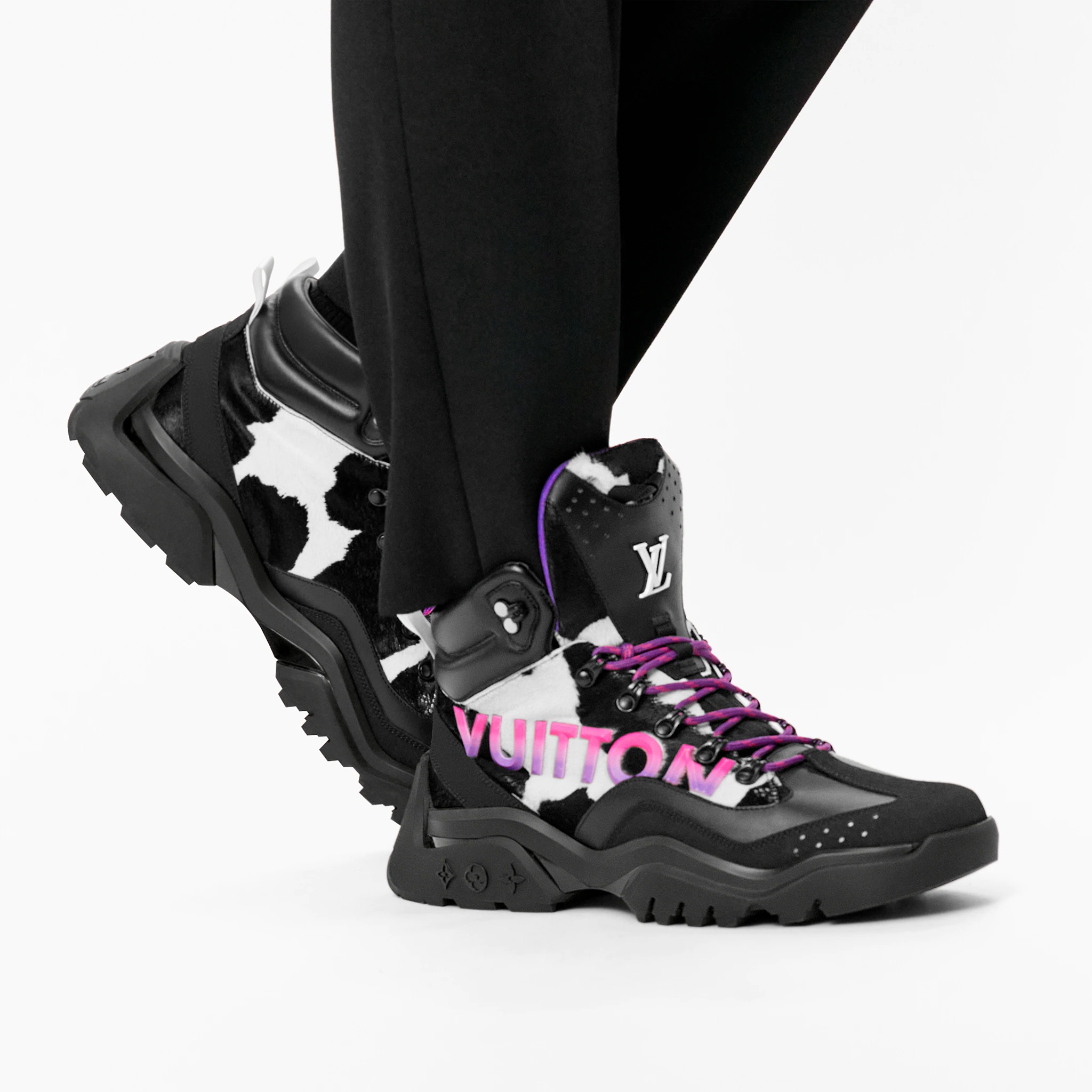 路易威登-millenium-及踝靴-鞋履系列-BL3Q1PMIAK_PM1_Worn-view.jpg