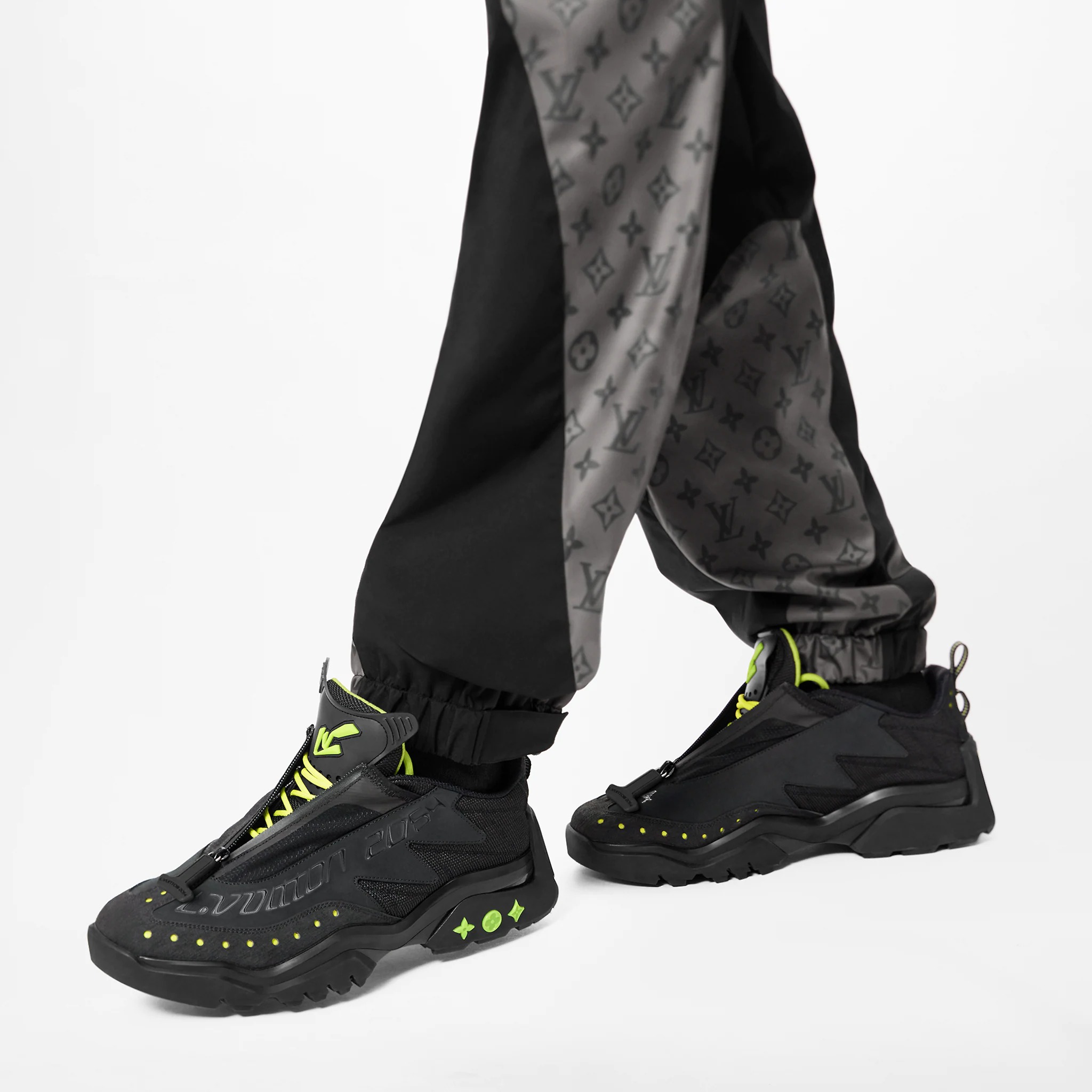 路易威登-millenium-运动鞋-鞋履系列-BM3U1PMI02_PM1_Worn-view.jpg