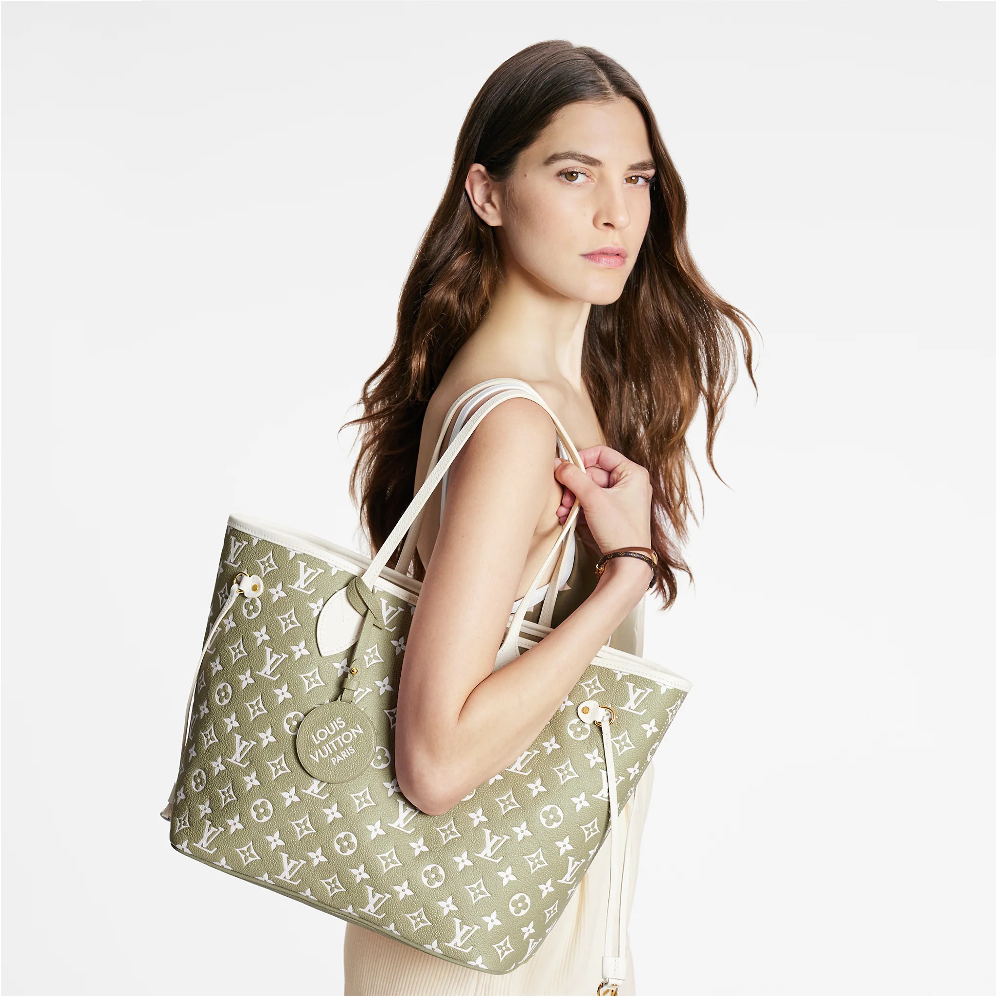 路易威登-neverfull-中号手袋-monogram-empreinte-时尚手袋-M46102_PM1_Worn-view.jpg