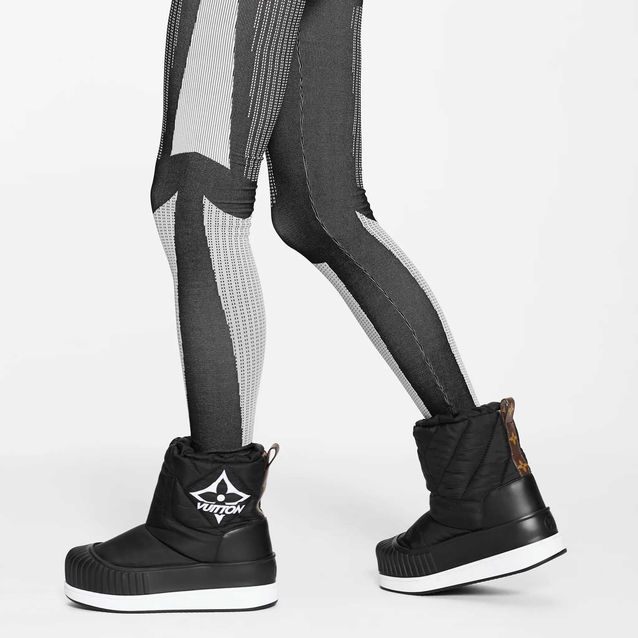 路易威登-polar-平底半筒靴-鞋履系列-AMPR4BNY02_PM1_Worn-view.jpg