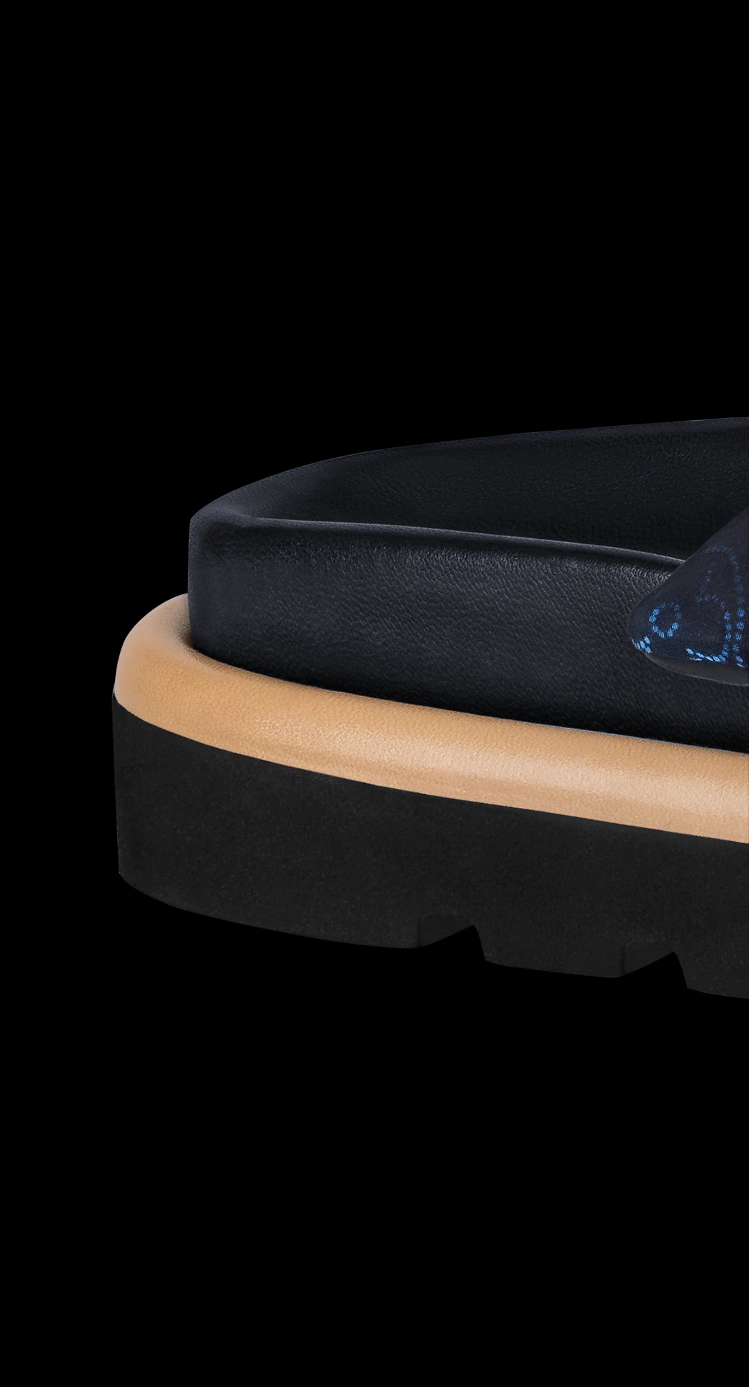 路易威登-pool-pillow-comfort-凉拖-鞋履系列-AM5H1ANY22_PM1_Closeup-view.jpg