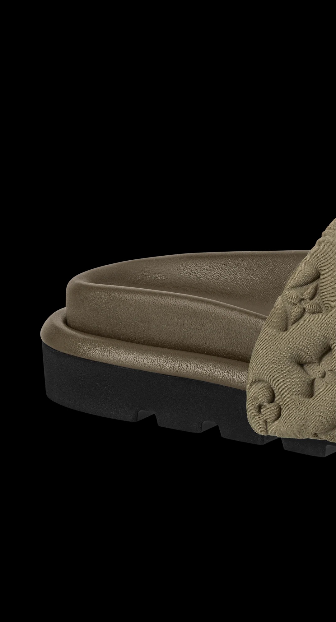 路易威登-pool-pillow-comfort-凉拖-鞋履系列-AM5H3ATX41_PM1_Closeup-view.jpg