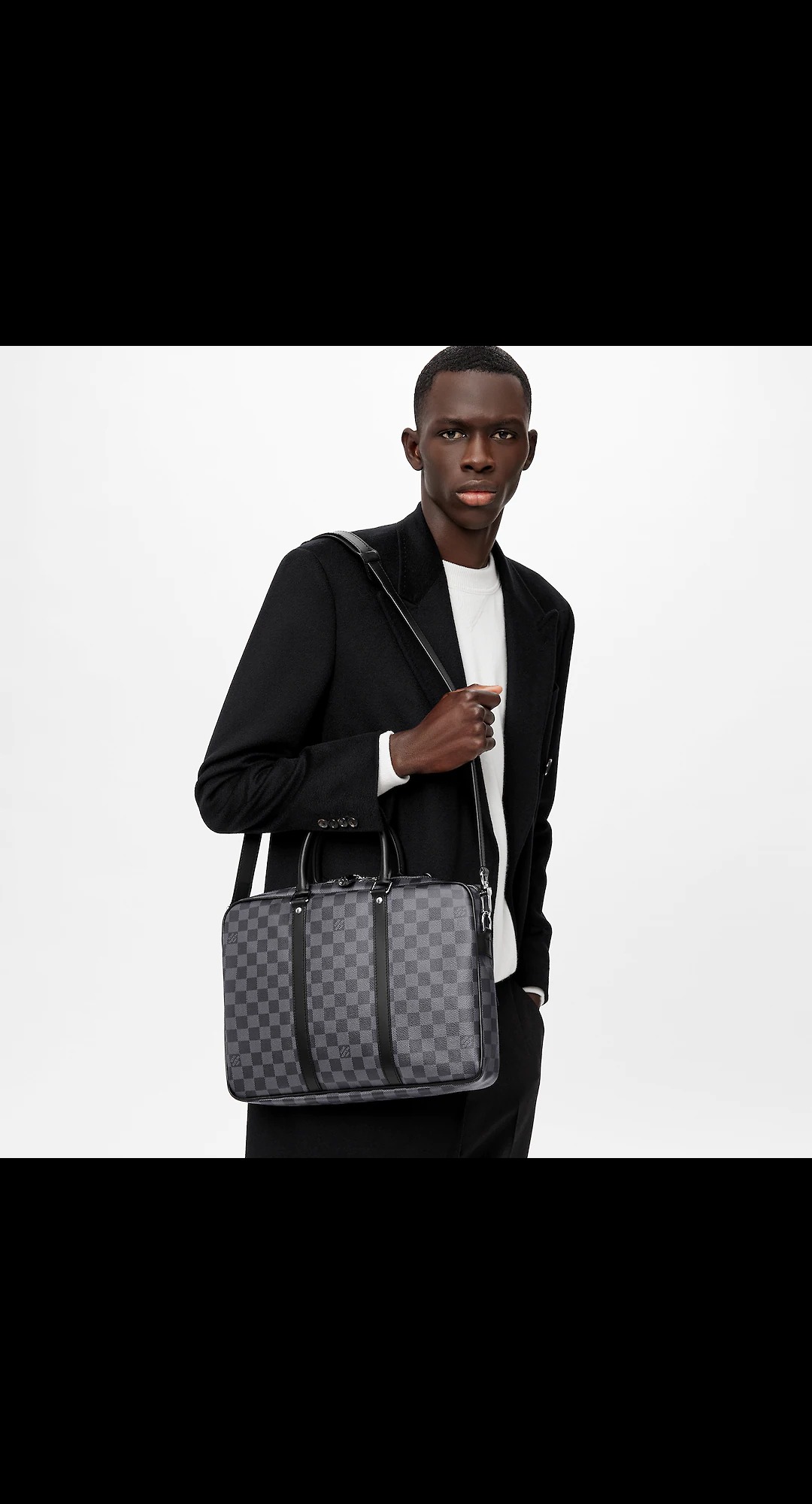 路易威登-porte-documents-voyage-小号公文包-damier-graphite-时尚包袋-N41478_PM1_Ambiance-view.jpg