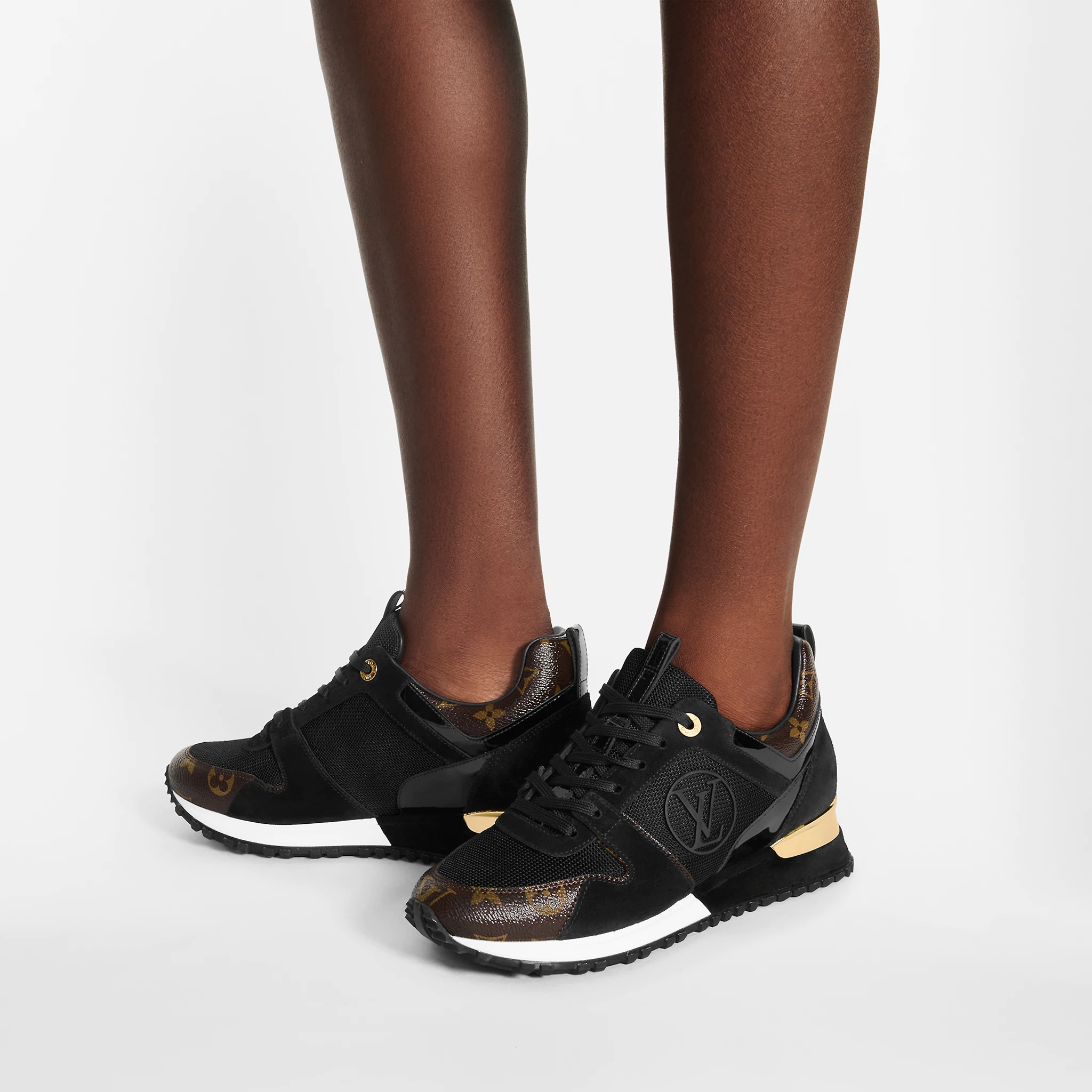 路易威登-run-away-运动鞋-鞋履系列-AD9U1ASC02_PM1_Worn-view.jpg
