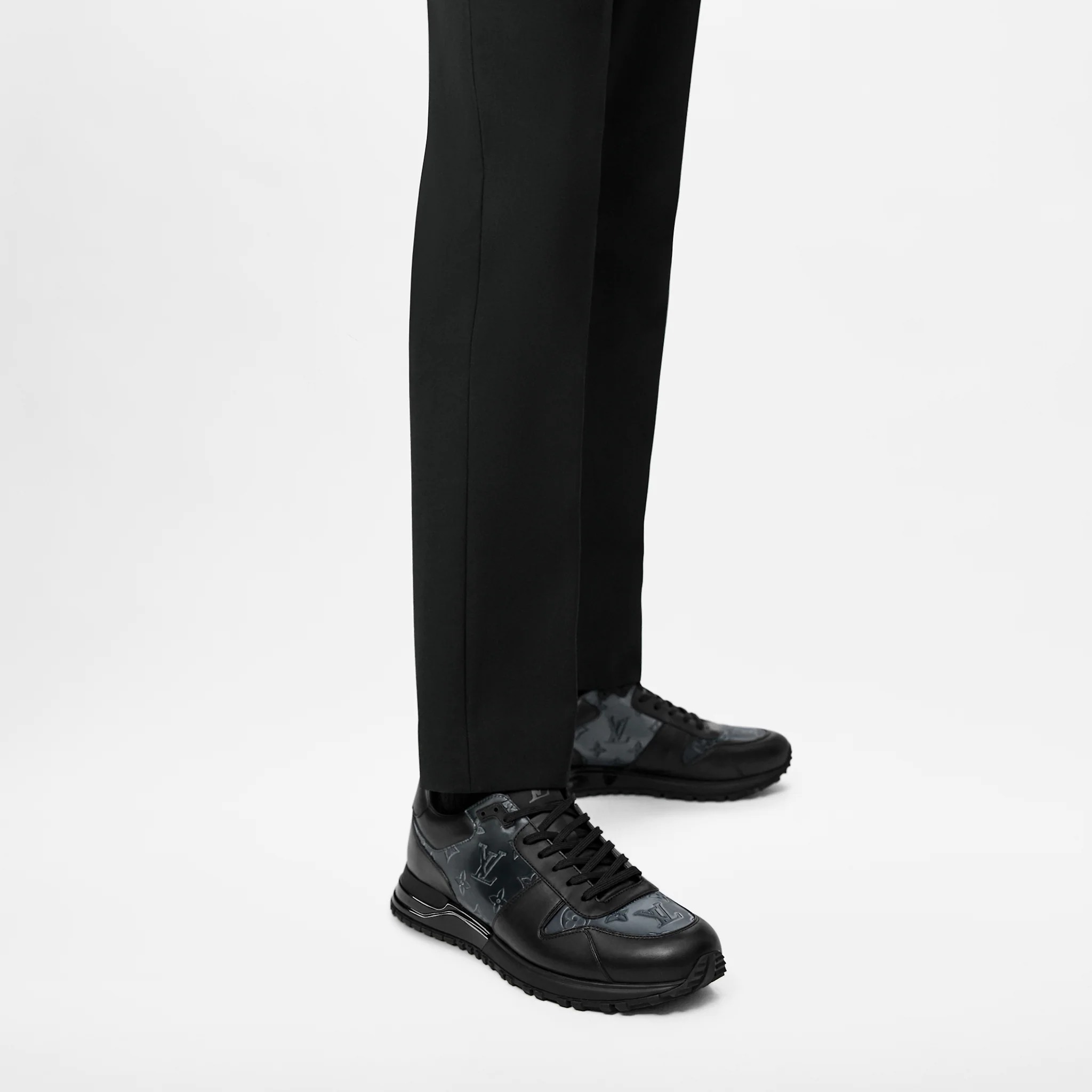 路易威登-run-away-运动鞋-鞋履系列-BK9U6PMI02_PM1_Worn-view.jpg