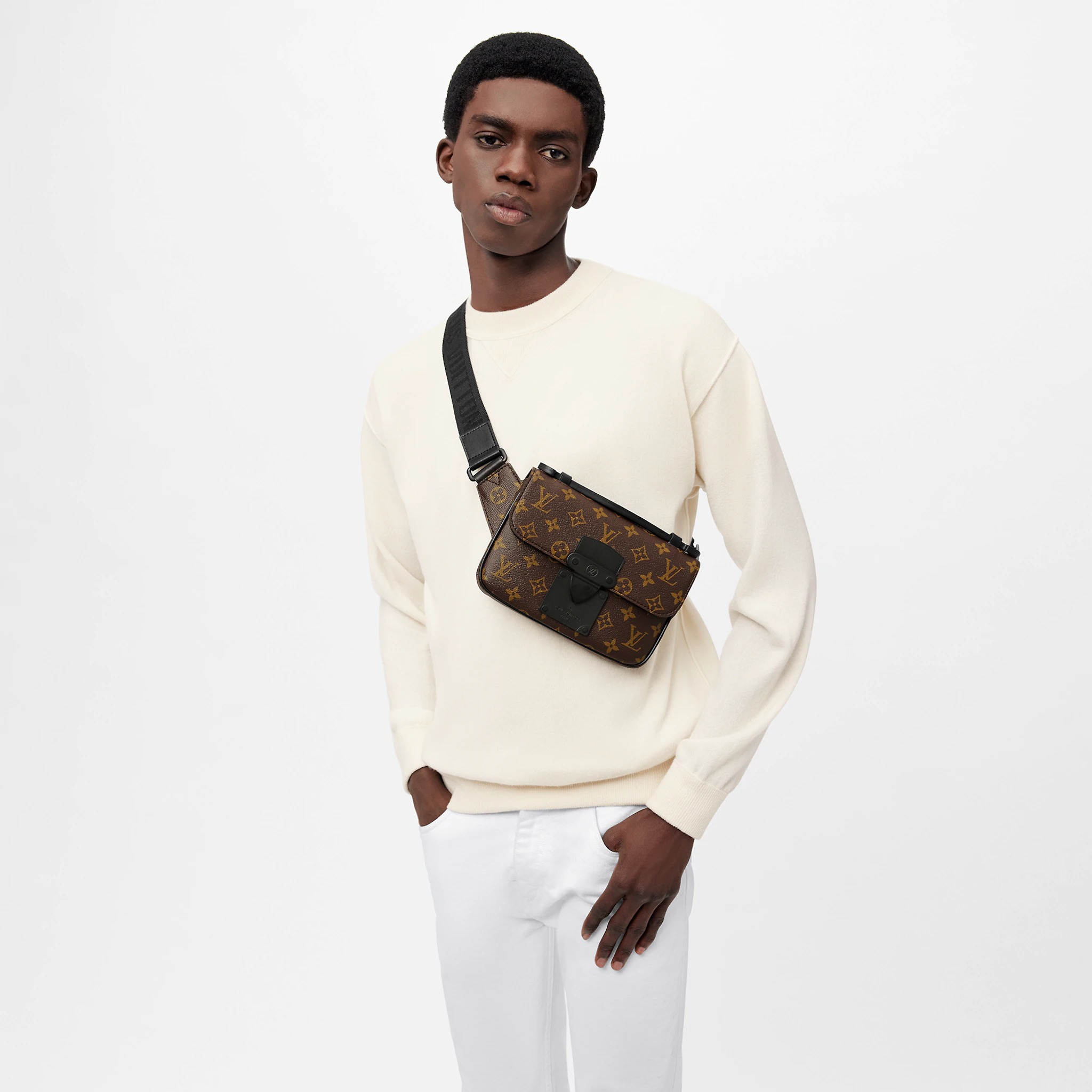 路易威登-s-lock-sling-手袋-monogram-macassar-时尚包袋-M45807_PM1_Worn-view.jpg