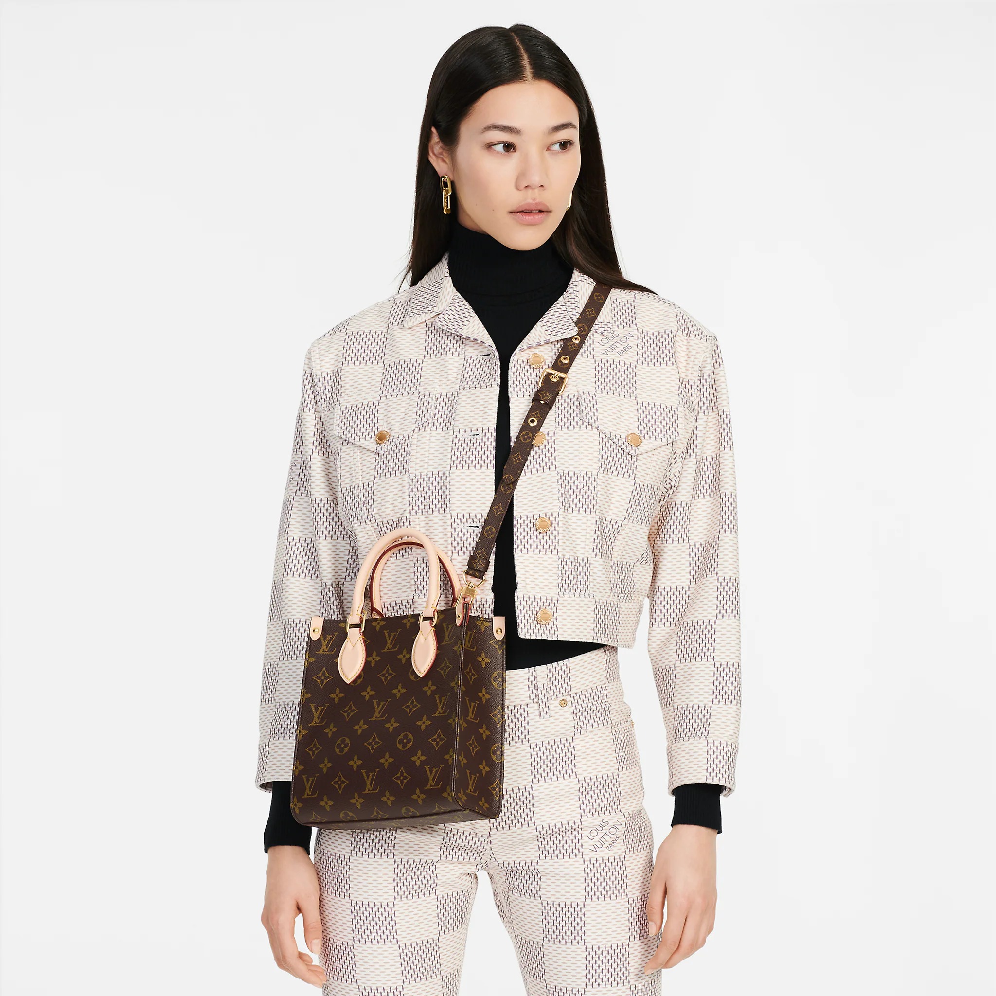 路易威登-sac-plat-bb-手袋-monogram-时尚手袋-M45847_PM1_Worn-view.jpg