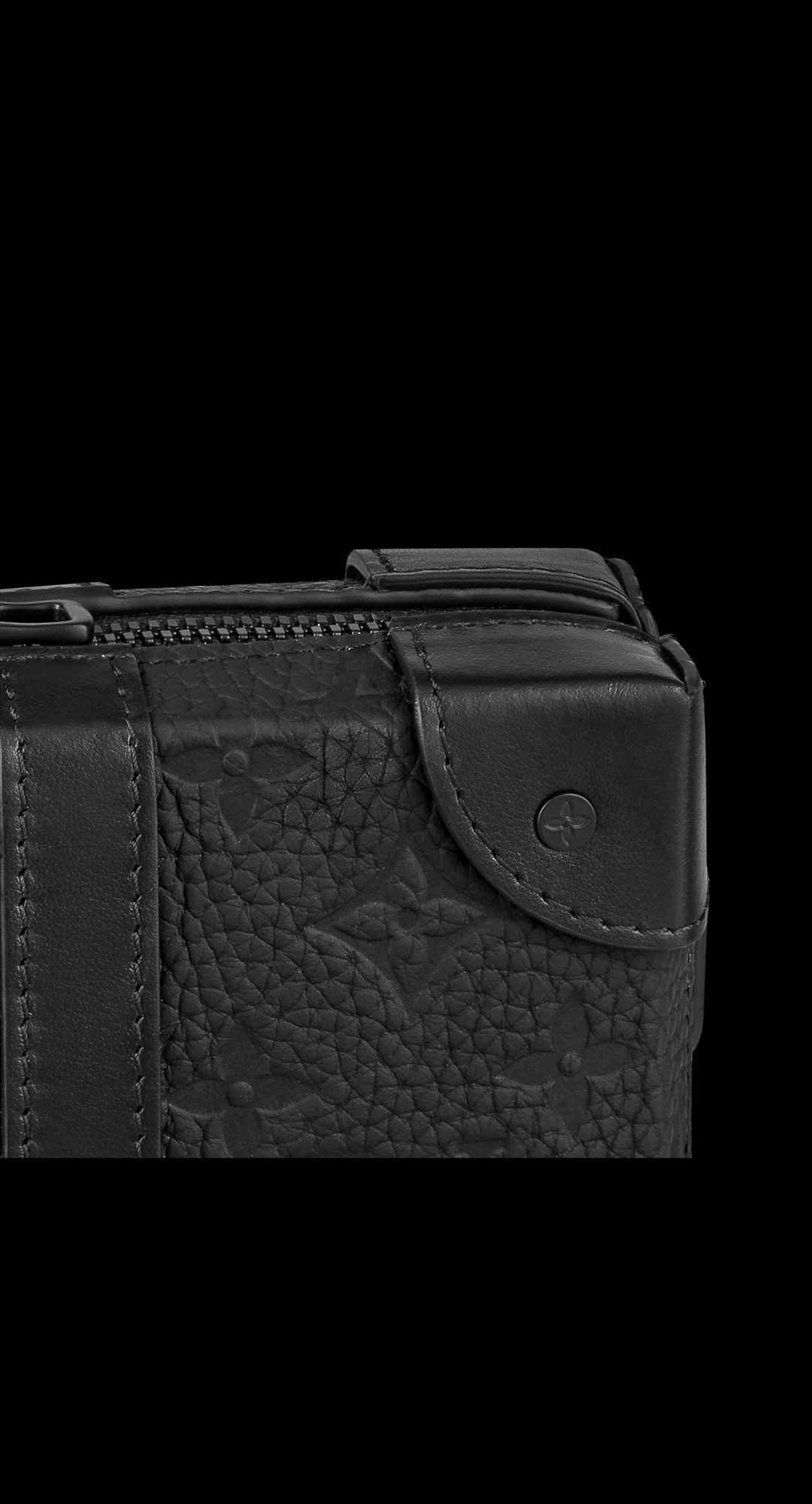 路易威登-soft-trunk-wallet-手袋-taurillon-monogram-小型皮具-M80224_PM1_Closeup-view.jpg