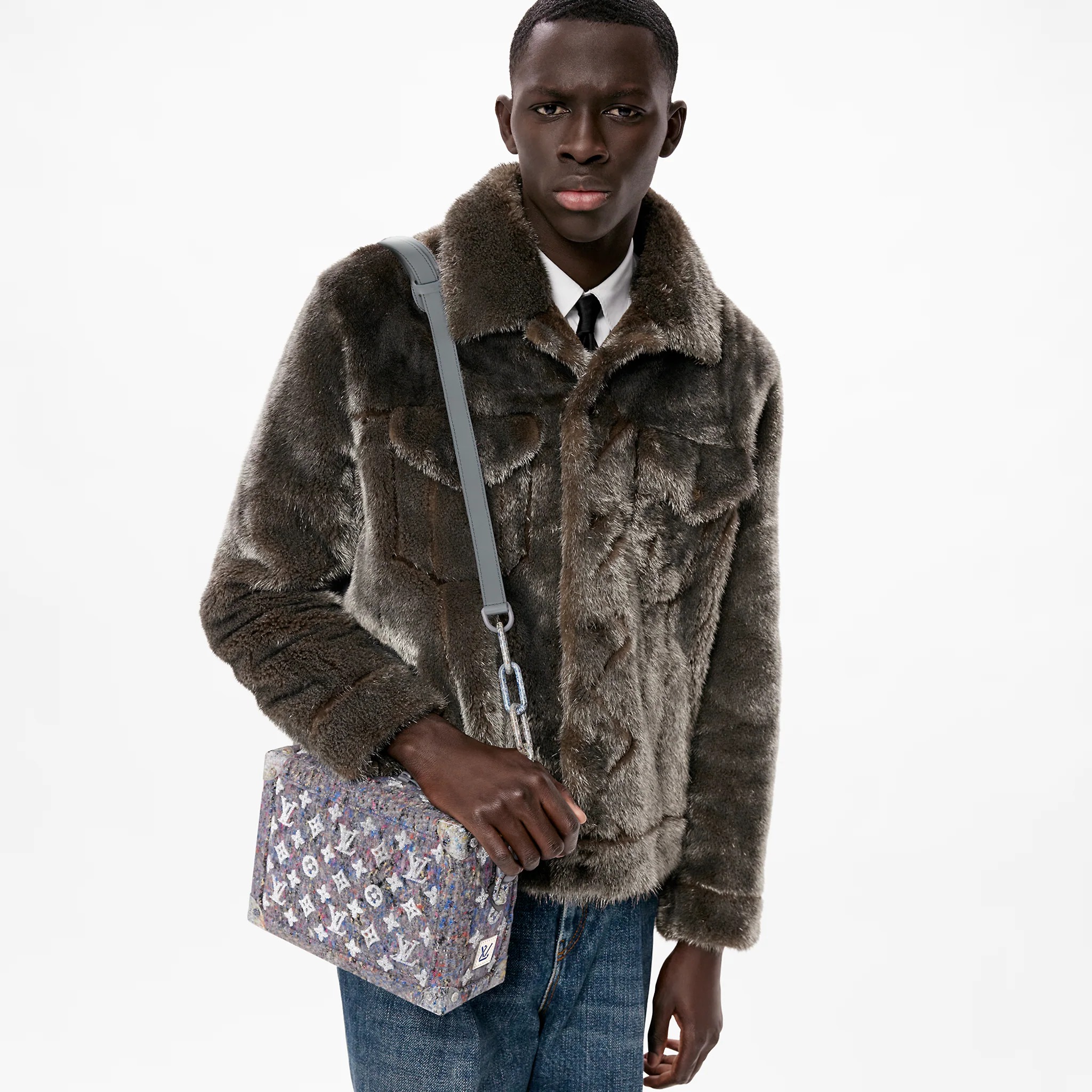 路易威登-soft-trunk-手袋-其他monogram-帆布-时尚包袋-M58741_PM1_Worn-view-2.jpg