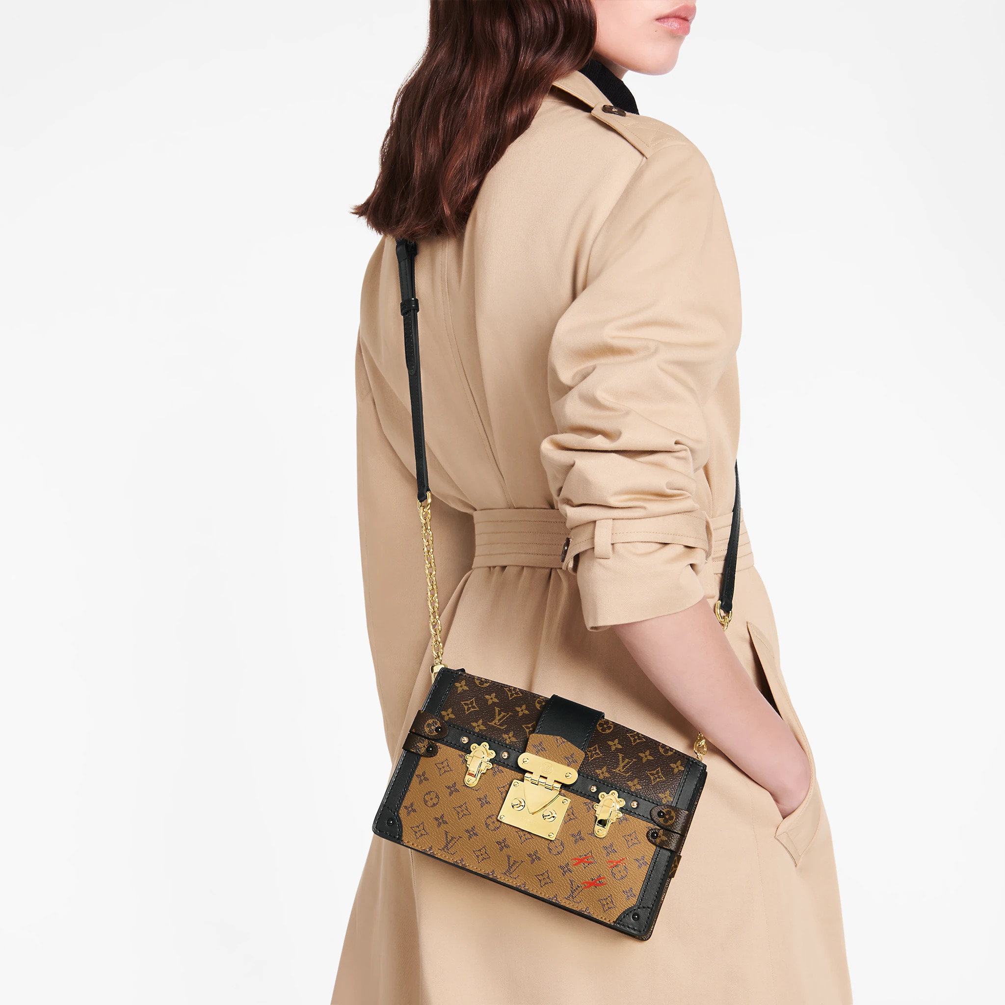 路易威登-trunk-clutch-手袋-monogram-时尚手袋-M43596_PM1_Worn-view.jpg