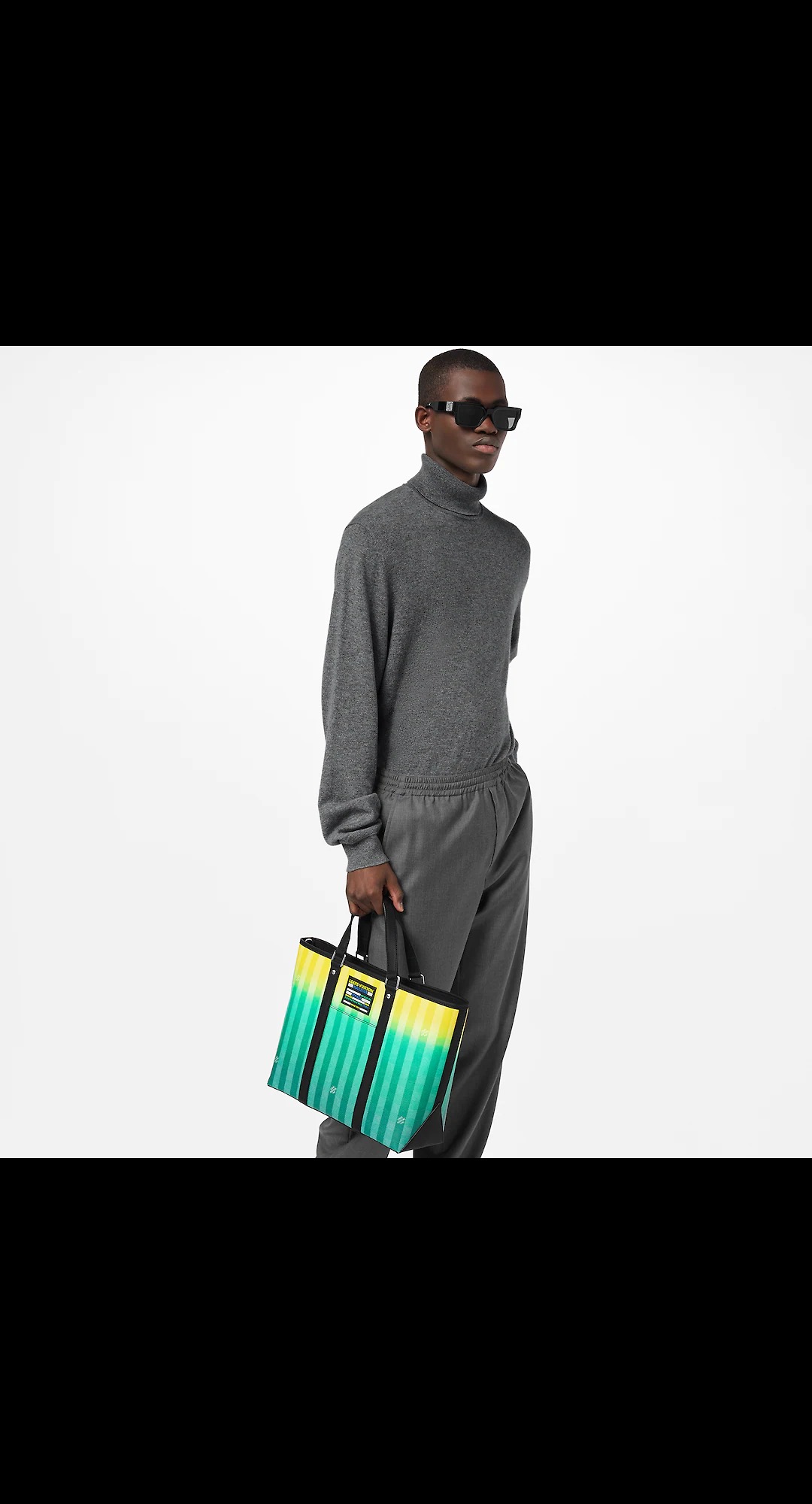 路易威登-wkd-tote-小号手袋-damier-other-时尚包袋-M59919_PM1_Cropped-worn-view.jpg