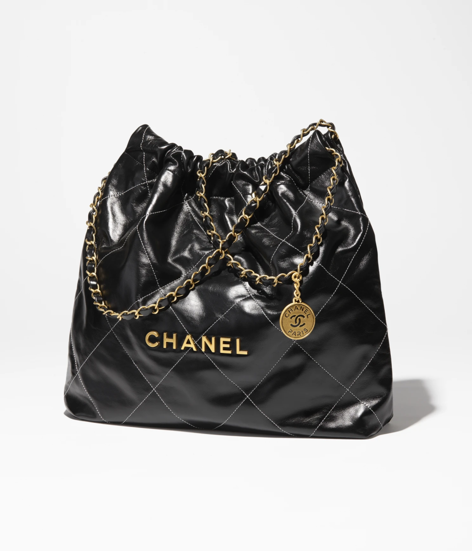 CHANEL 22 HANDBAG - Black Leather