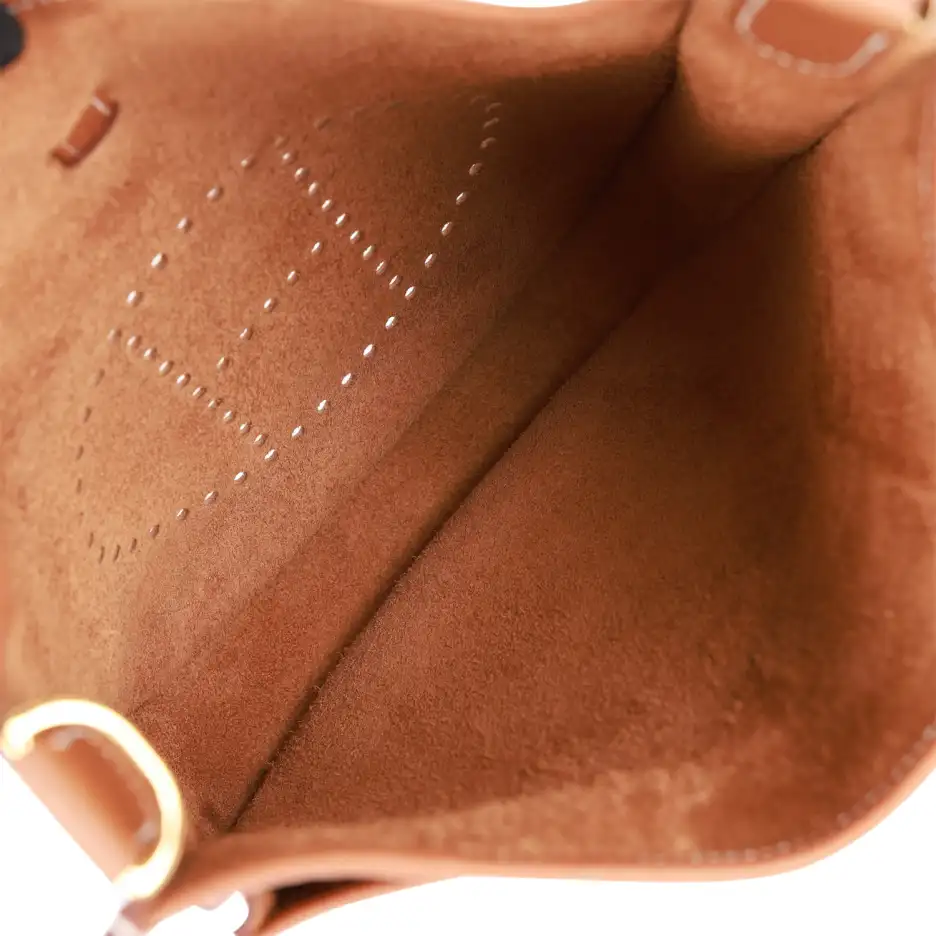 Hermès Evelyne III PM Gold Clemence Gold Hardware (7)