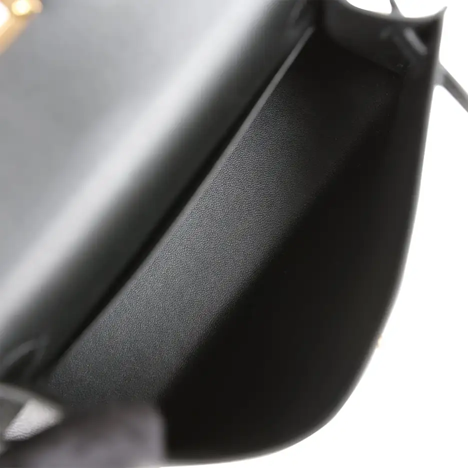 Hermès Kelly Sellier 20 Black Epsom Gold Hardware (8)