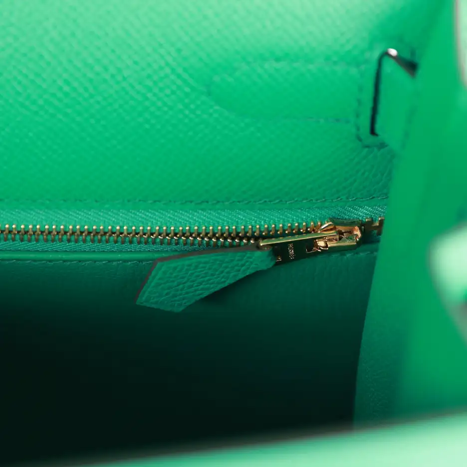 Hermès Kelly Sellier 28 Vert Jade Epsom Gold_yythkg (8)