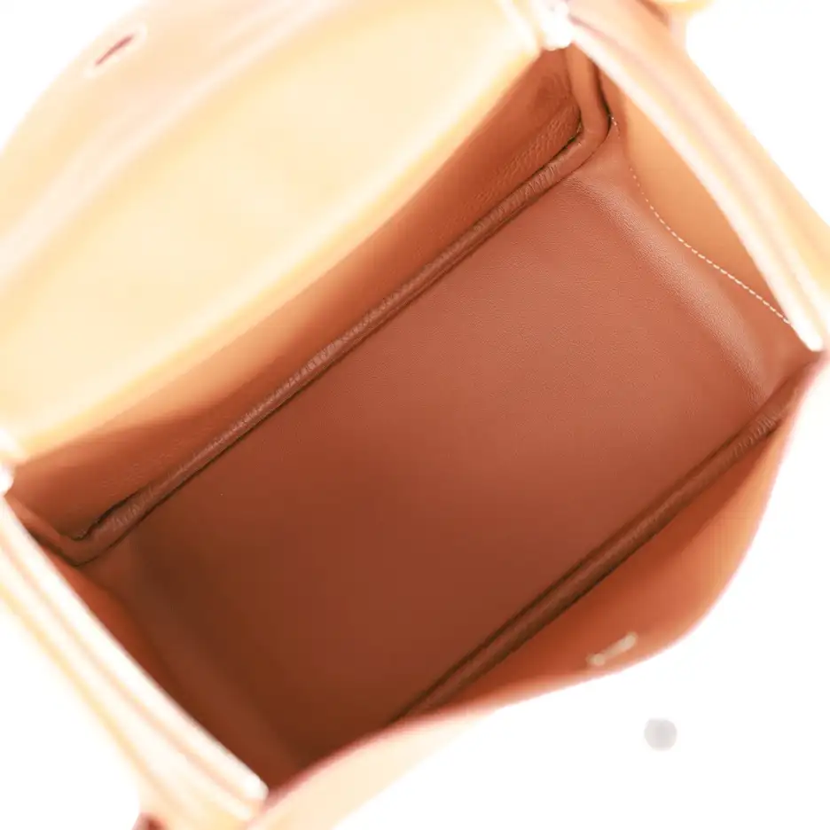 Hermès Lindy 26 Gold Clemence Palladium Hardware (8)