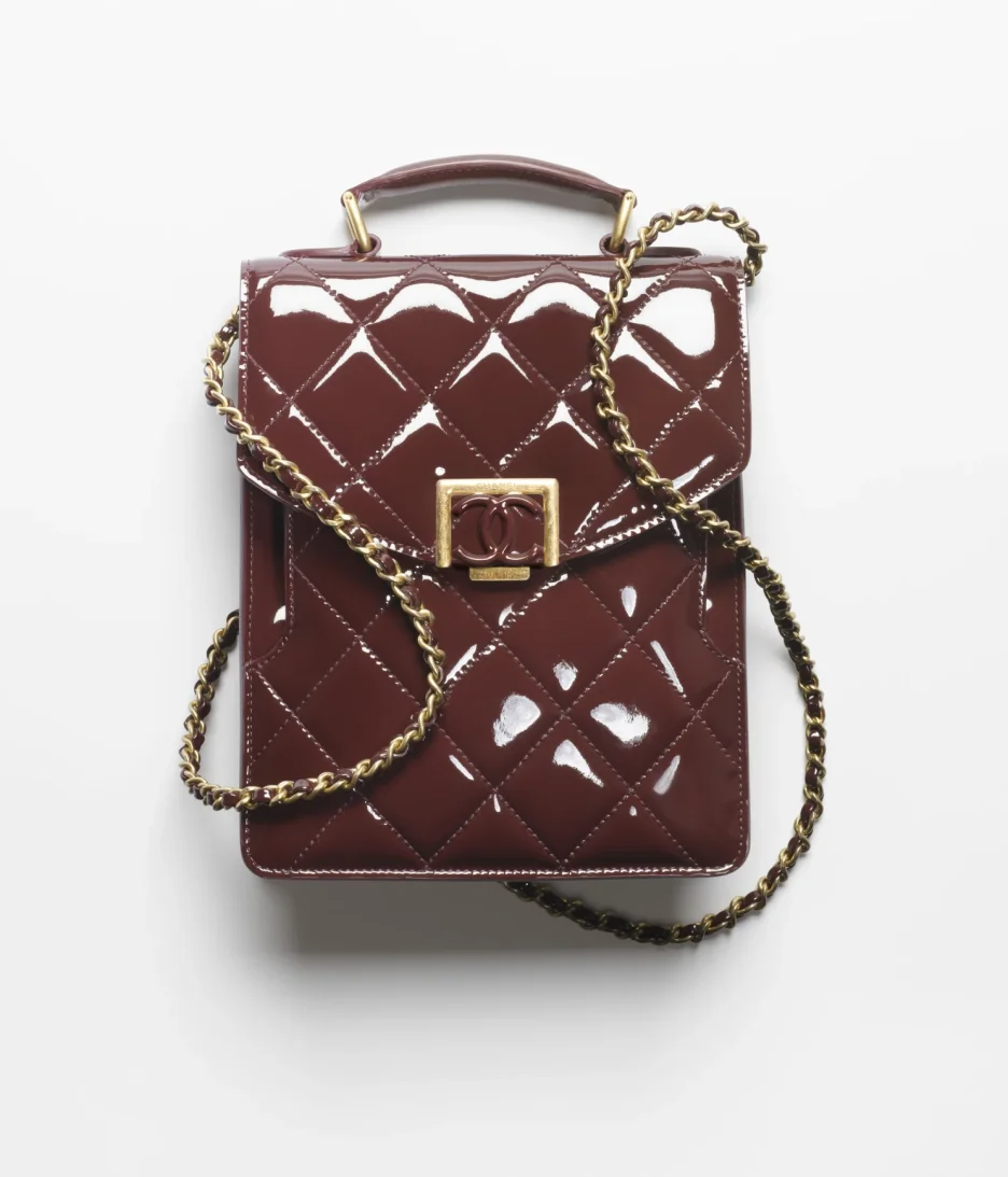SMALL FLAP BAG Patent Calfskin & Gold-Tone Metal_yy